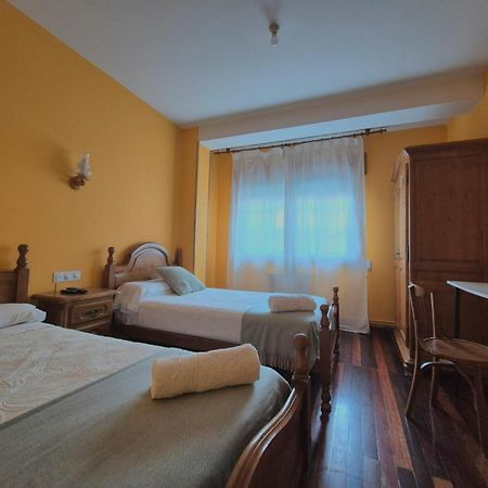 Hostal Galicia Monforte De Lemos Exterior foto
